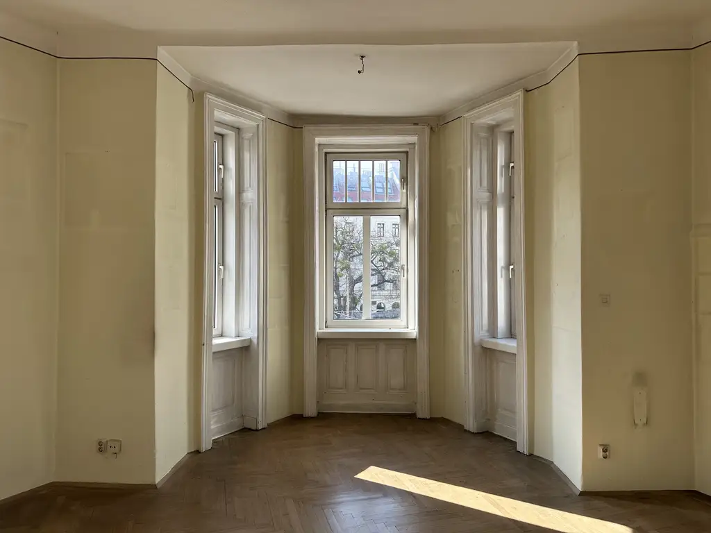 Sanierungsbedürftige Traumwohnung für Familien