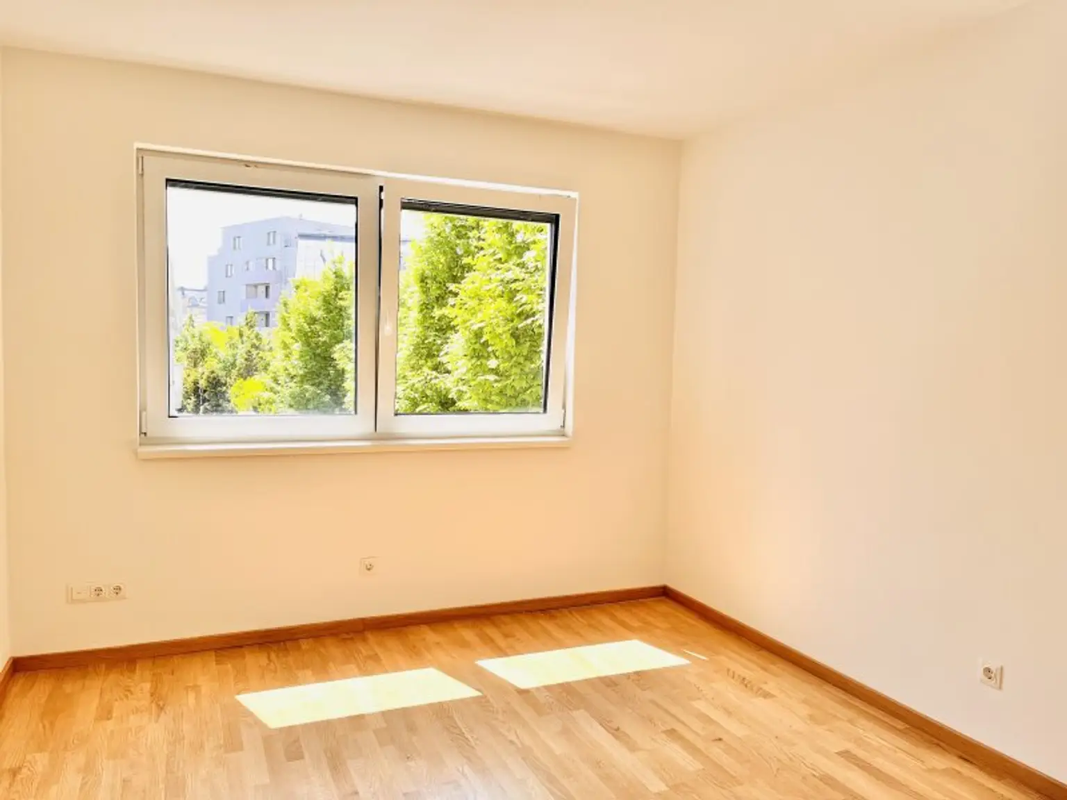 ERSTBEZUG: Traumhafte 3-Zimmer-Wohnung mit 2 Balkonen (ideal auch für Anleger)