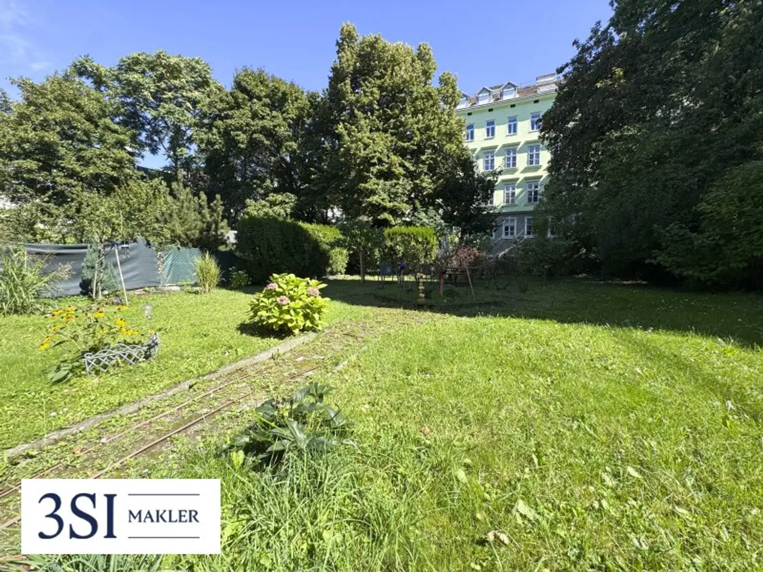 Traumblick! Urbanes Wohnen– 1,5-Zimmer-Juwel im 7. Bezirk mit riesiger Dachterrasse