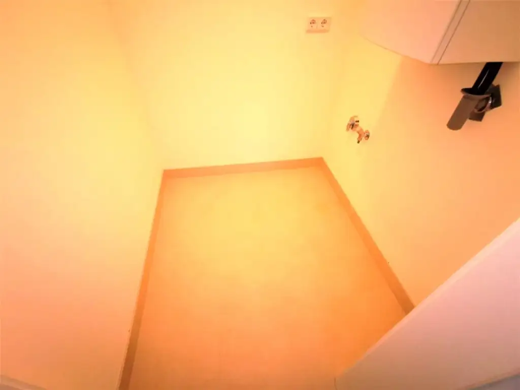 Dachgeschosswohnung der Superlative: 3 Zimmer mit viel Freifläche & Luxus pur in Citynähe : ab November zur Anmietung frei!