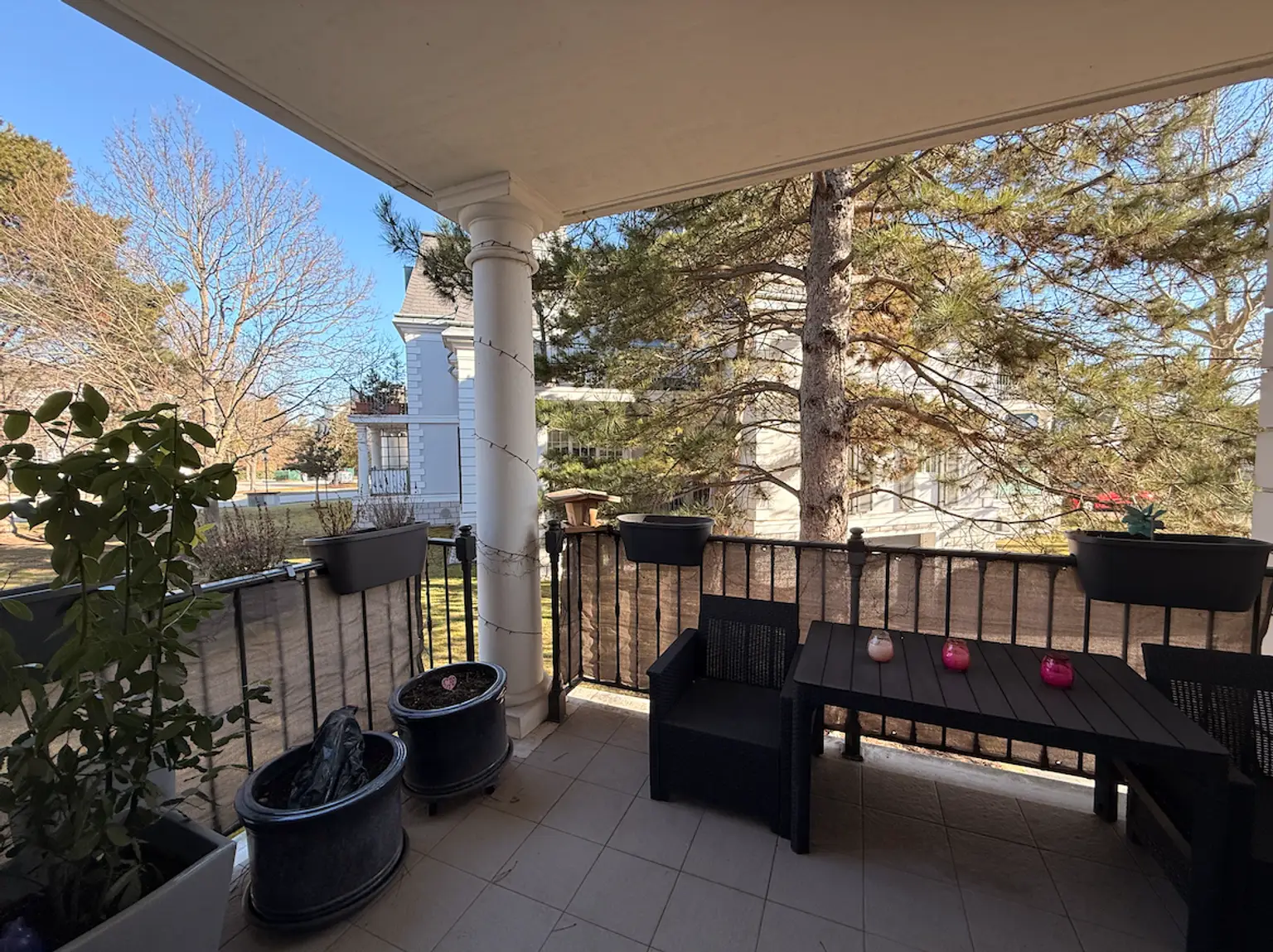 Terrasse/ Frühstücksterrasse