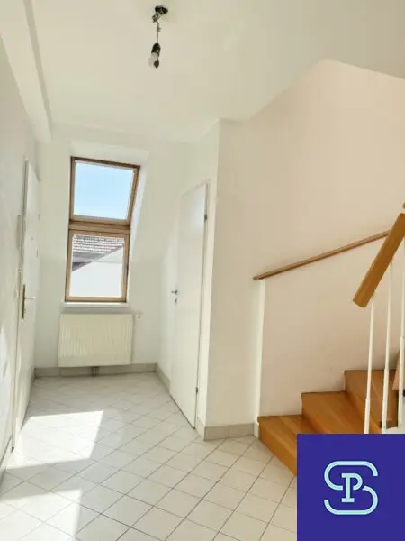 Helle 61m² Dachmaisonette mit 10m² Terrasse - 1170 Wien