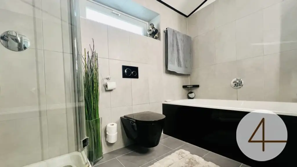 7 Minuten zur U2 - Reihenhaus - ruhiger sonniger Garten - Klimaanlage - Carport