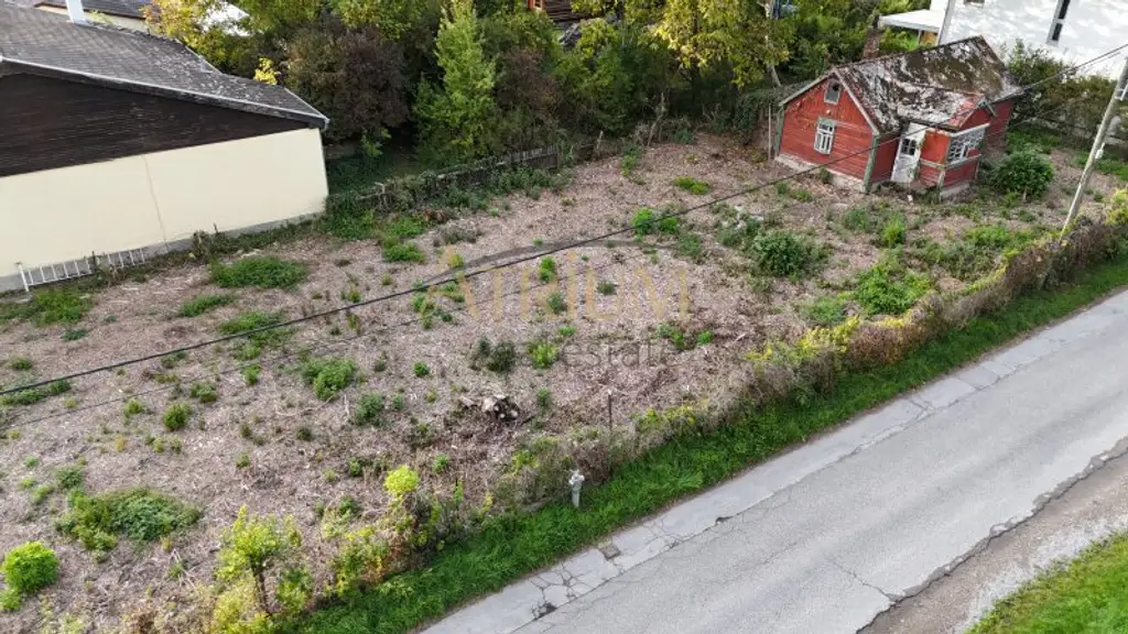 EBENES Eckgrundstück in ESSLING zu erwerben!