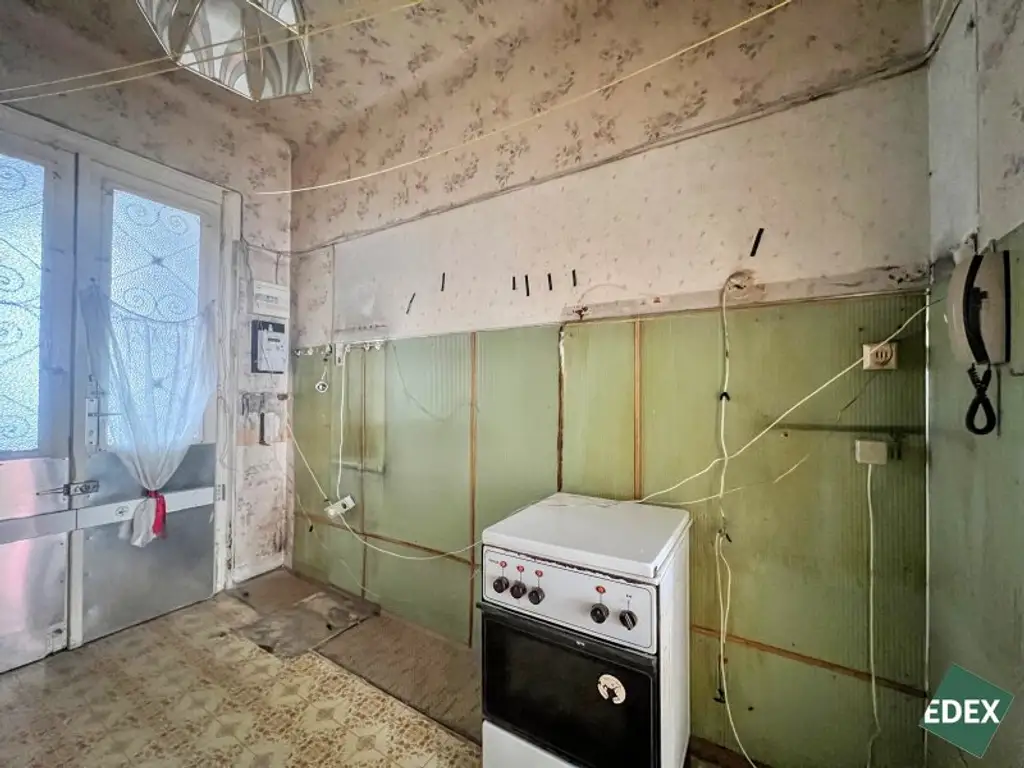 Sanierungsbedürftige Kleinwohnung im 16. Bezirk