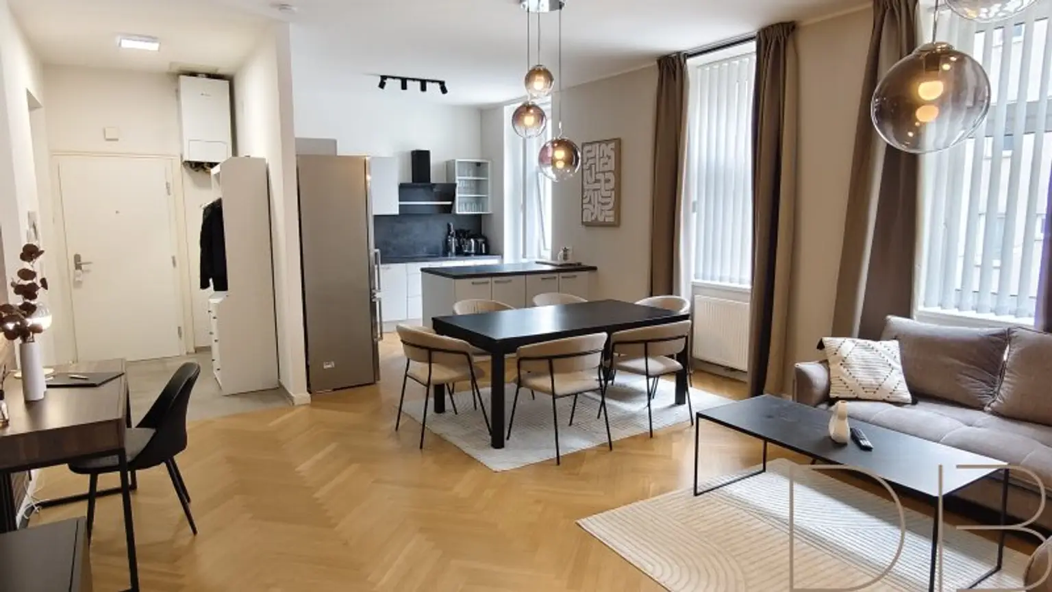 Wohnzimmer / Essbereich