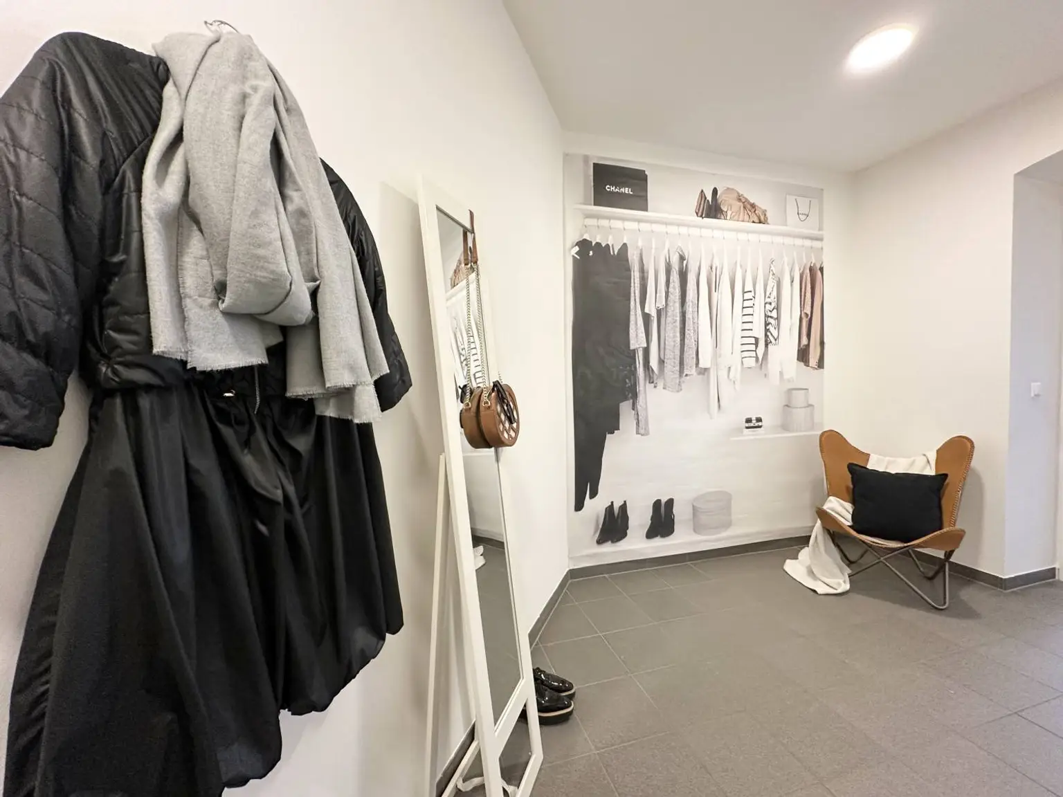 1-Zimmer-Altbau mit separater Küche – frisch renoviert & bezugsfertig