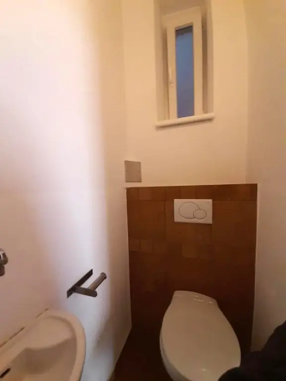 WC mit Fenster
