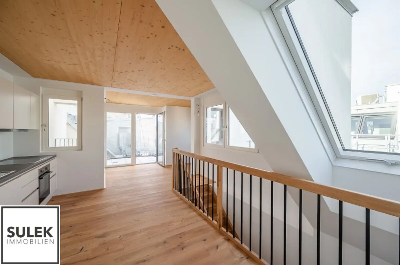 Erstbezug: 3-Zimmer-Maisonette mit hofseitiger Terrasse