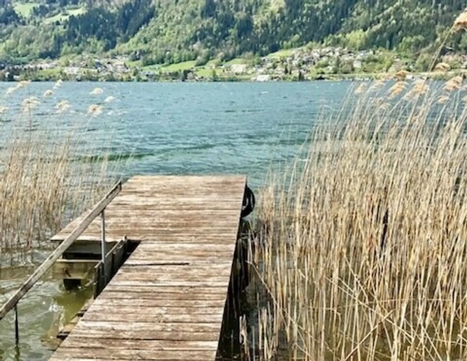 Seegrundstück am Ossiacher See mit Baugenehmigung für Luxuriöses Terrassen-Seehaus