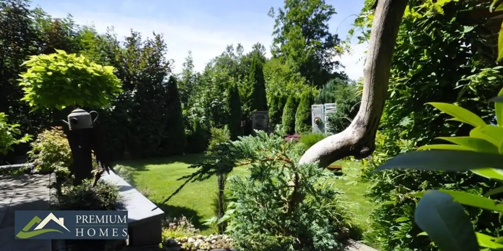 BREITENBACH am Inn - Großzügiges Einfamilienwohnhaus mit Terrasse, Balkon, Keller, Garage, zwei Carports, Garten, Gartenhaus, Geräte- und Holzschuppen