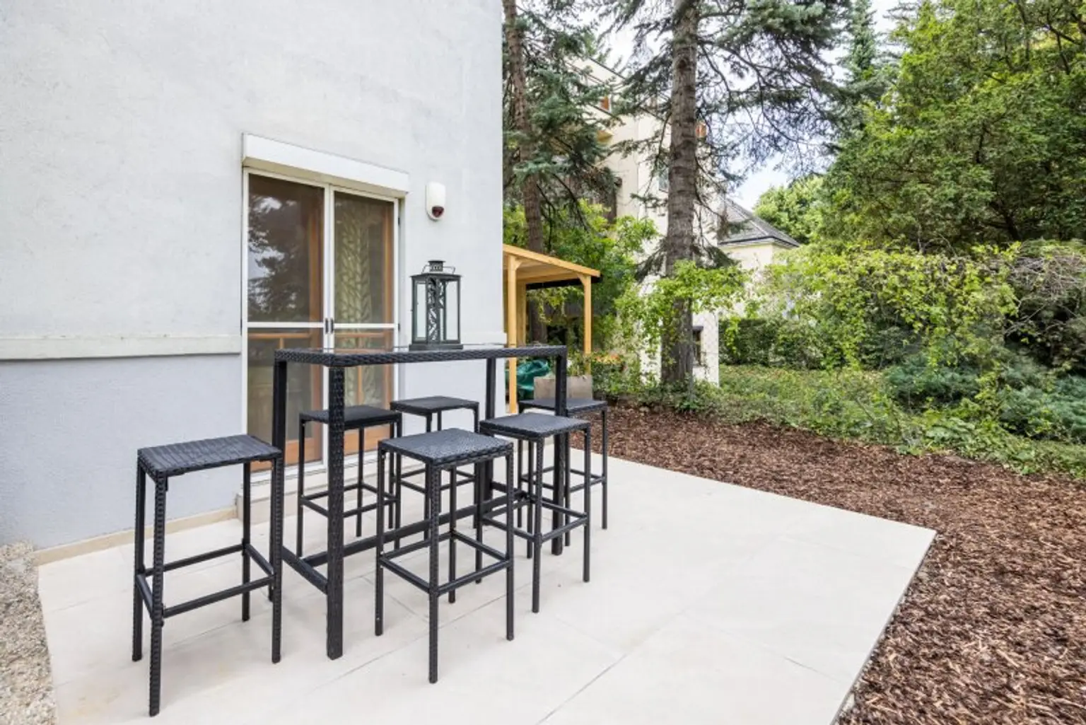 PURE ENTSPANNUNG! Riesiger Garten mit Blick ins Grüne I auch ideal f. gewerbliche Nutzung I Garage I Alarmanlage I