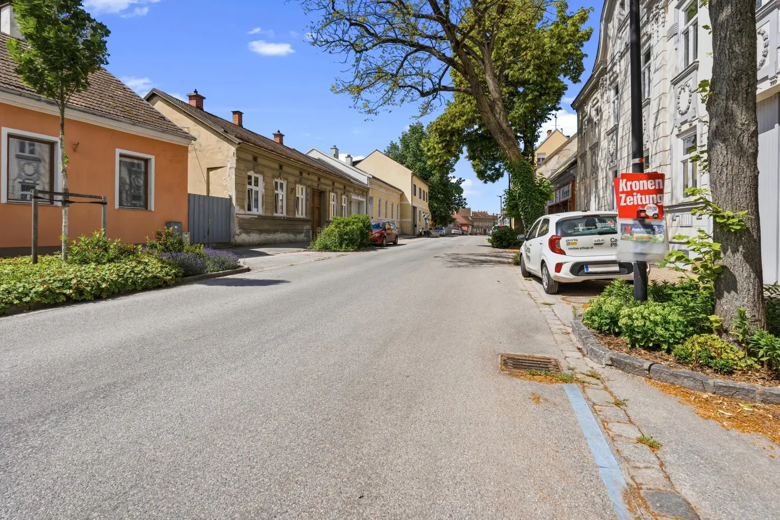 Straße vor dem Haus Stadtauswärts Richt. Hollabrun