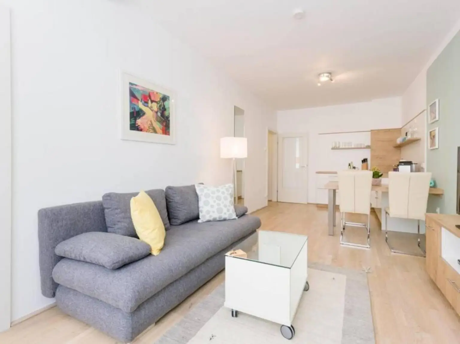 "Charming Furnished 2-Room Apartment in a Central Location"