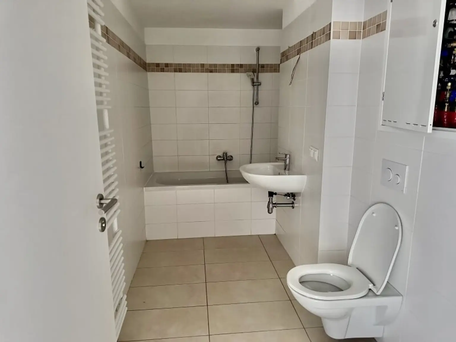 Anlegerwohnung in TOP-Neubau (BJ 2017) mit Tiefgaragenoption – BESTANDSFREI
