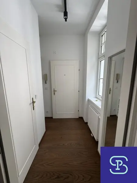 Provisionsfrei: Exklusiver 47m² Altbau mit Einbauküche und kl. Balkon in Toplage - 1080 Wien
