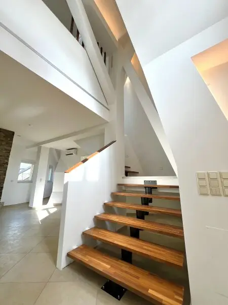 Hier bleiben keine Wünsche offen - Exklusive Maisonette mit 44m² Terrasse nahe Naschmarkt zu mieten!