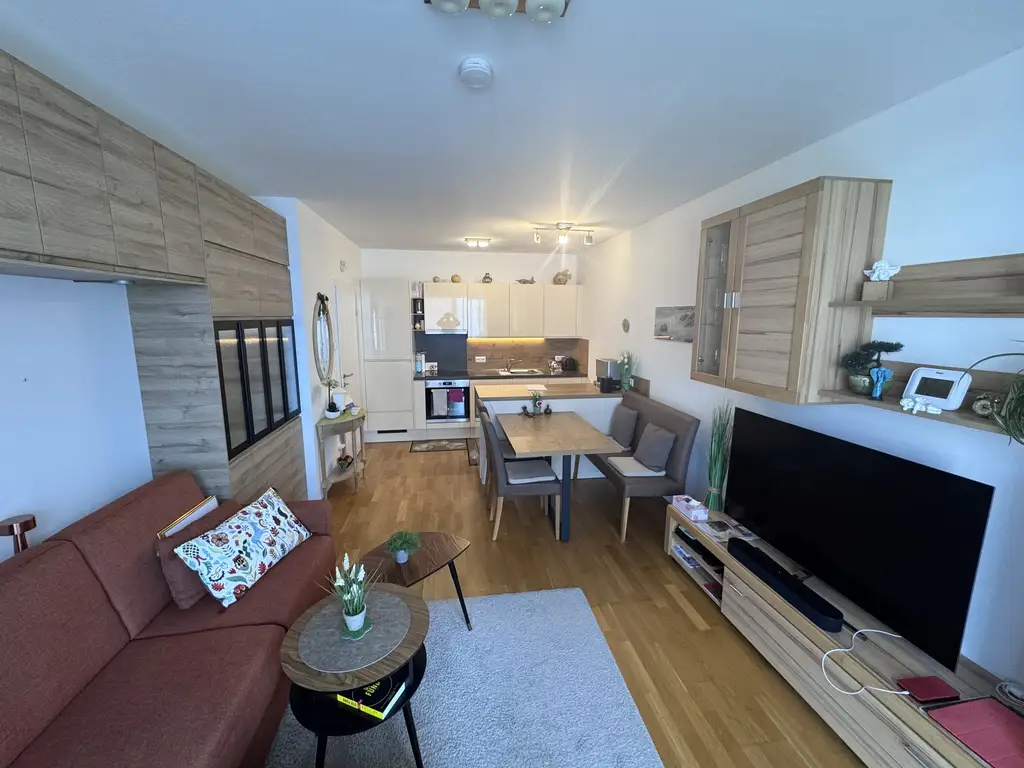 Moderne 2-Zi-Wohnung mit Balkon und Tiefgarage in Villach!