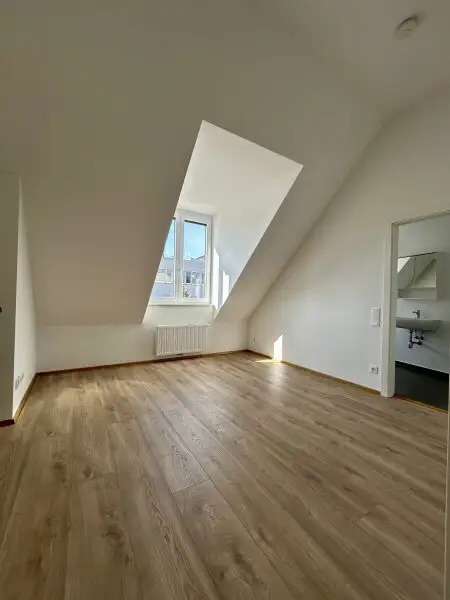 Traumhafte Dachgeschoßwohnung in Klosterneuburg – Erstbezug mit Terrasse!
