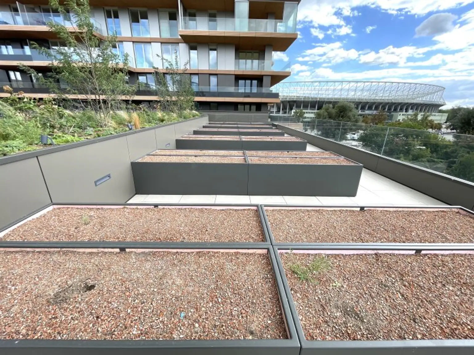 ***Grünblick im Viertel Zwei – Exklusives Wohnen über den Dächern Wiens - Infinity Rooftop-Pool - Panoramasauna - Fitnessbereich***
