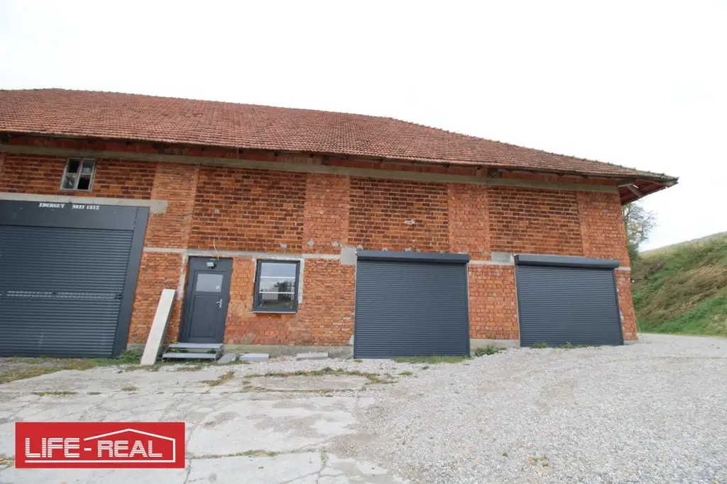 Zentral gelegenes Lager bei Allhaming mit optimaler Verkehrsanbindung