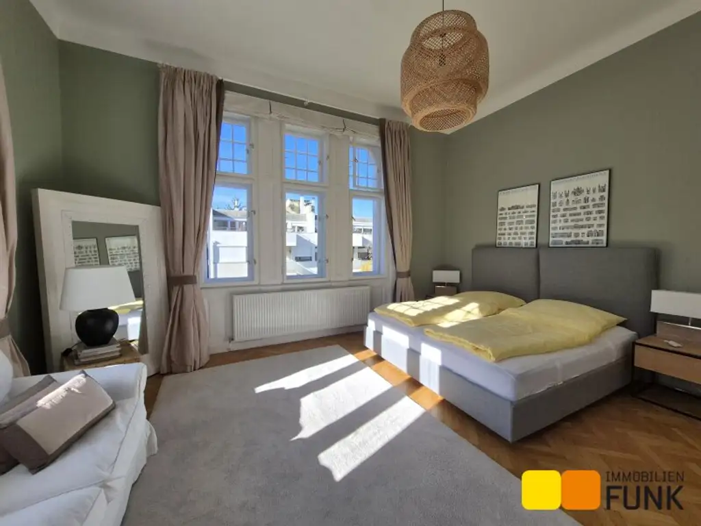 Herrschaftliche 5-Zimmerwohnung mit Balkon