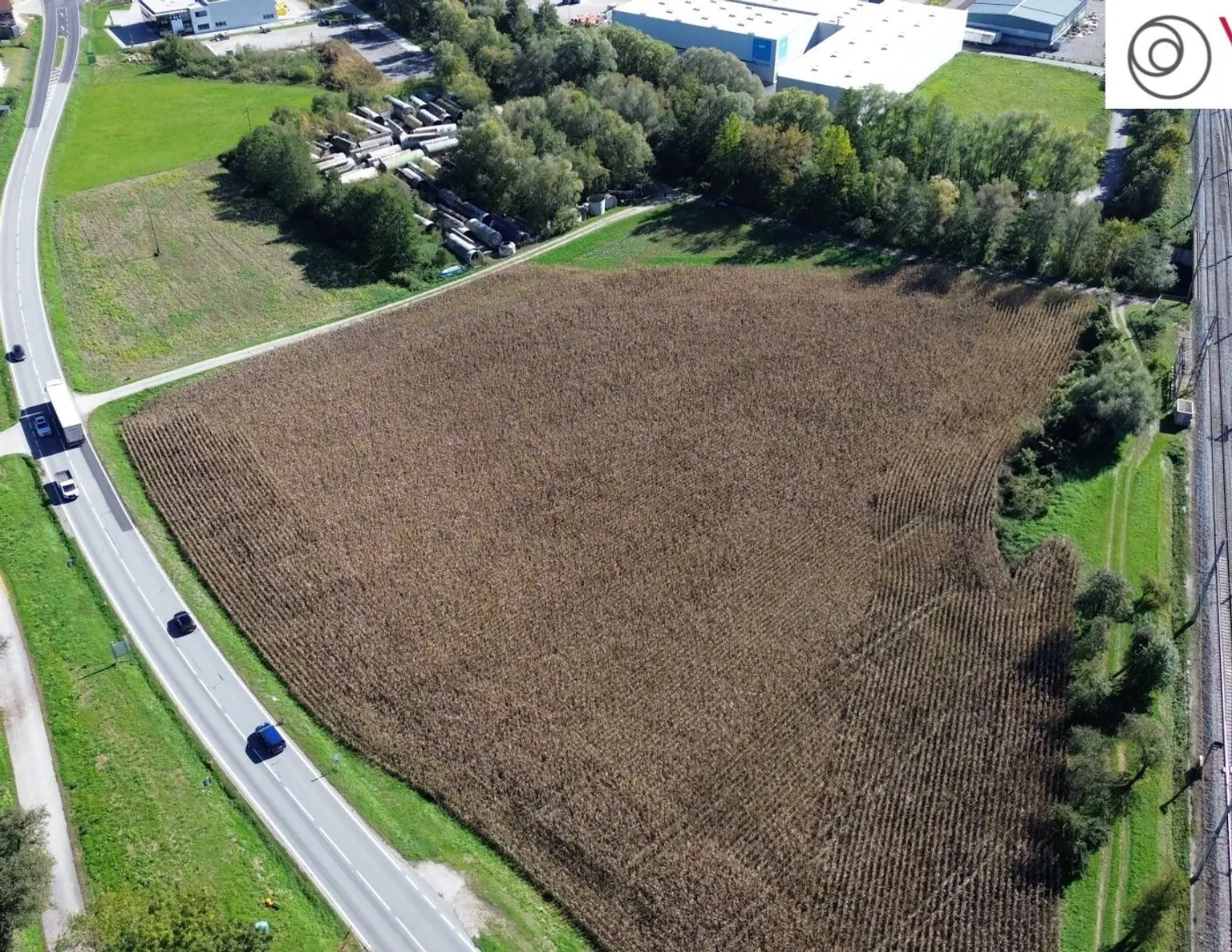 Betriebsbaugrundstück (B) I 24.000 m²​​​​​​​ I ideale Verkehrsanbindung I Baubewilligung bereits vorhanden!