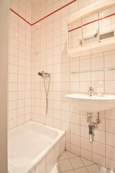 gepflegte, helle 1-Zimmer-Wohnung mit separater Küche | ruhige Lage