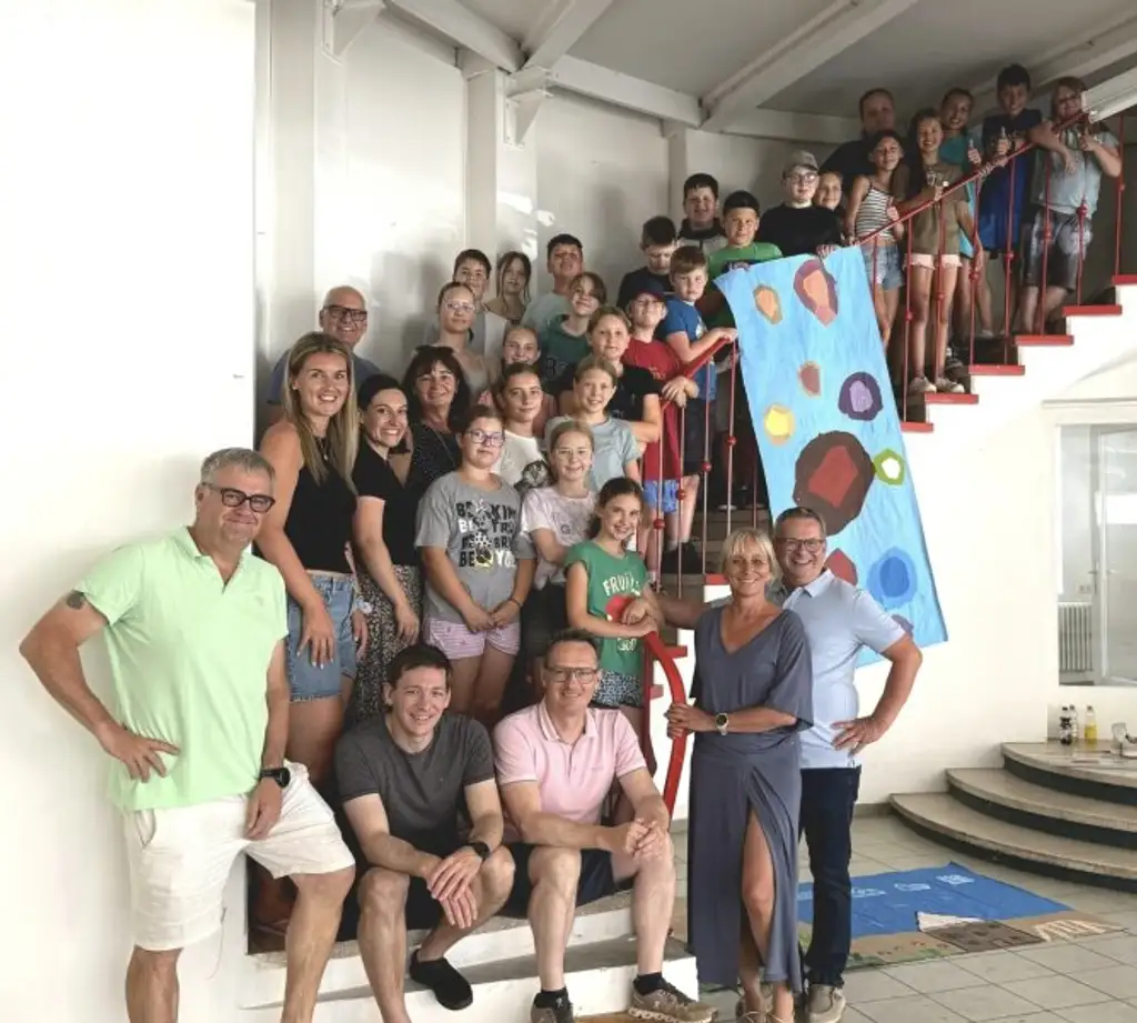 Ertragsobjekt mit 6 Einheiten und 3 Garagen-sehr gute Rendite!