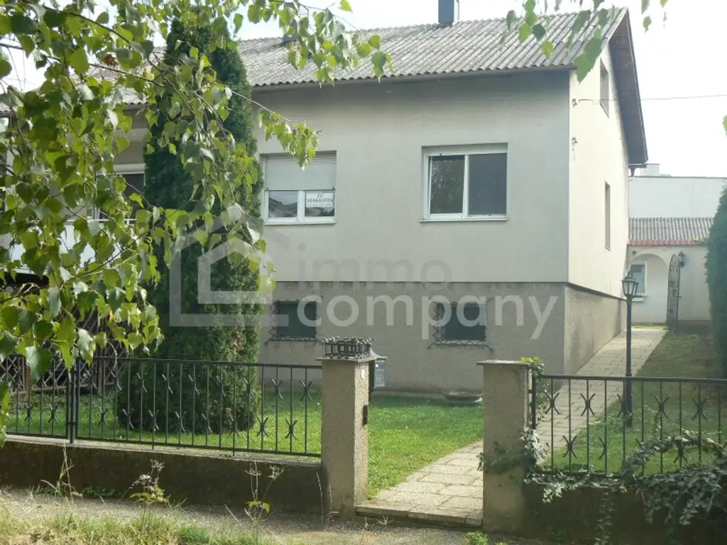 Neusiedl am See - Traumlage - geräumiges Einfamilienhaus mit traumhaftem Innenhof