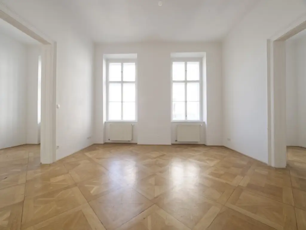 Entzückende 4-Zimmer-Altbauwohnung in klassischem Gründerzeithaus in U-Bahn-Nähe