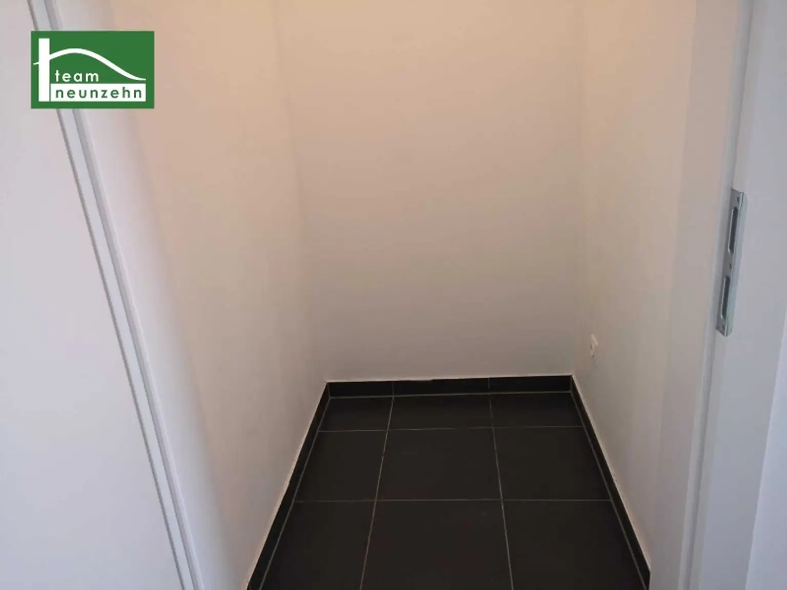 Lichtdurchflutete 2-Zimmer-Wohnung mit Loggia