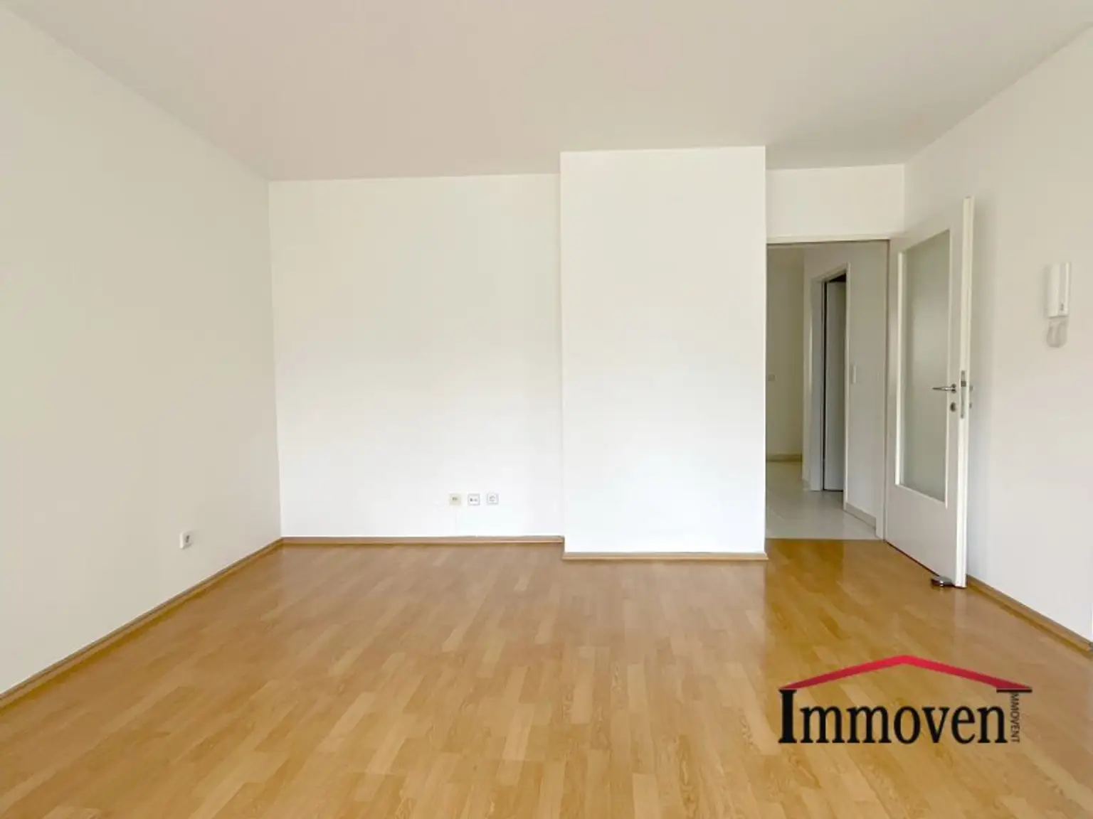 TEILWEISE HOFRUHELAGE - 2-Zimmerwohnung mit Balkon (Mietbeginn 01.02.2026)