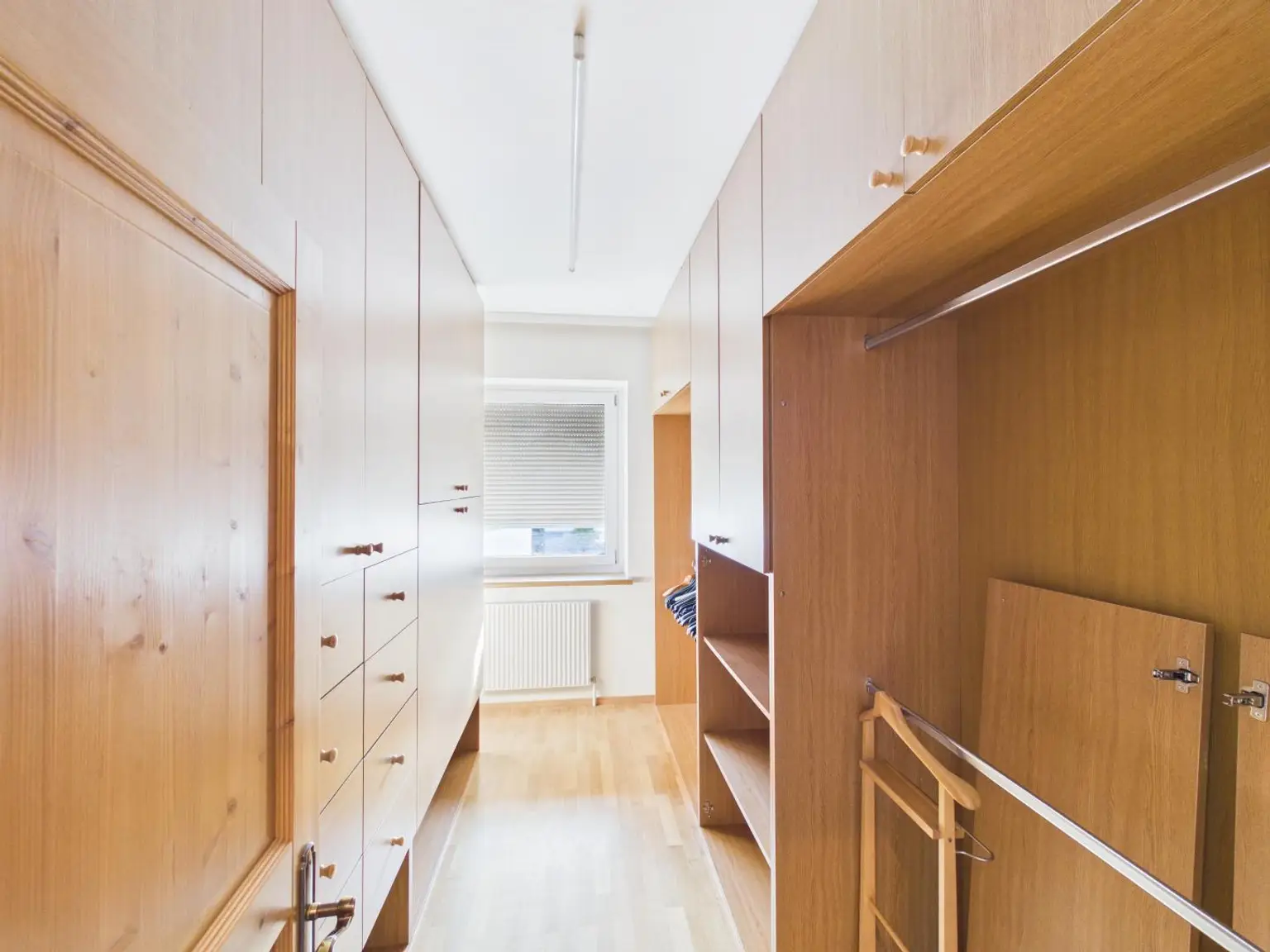 Begehbarer Kleiderschrank