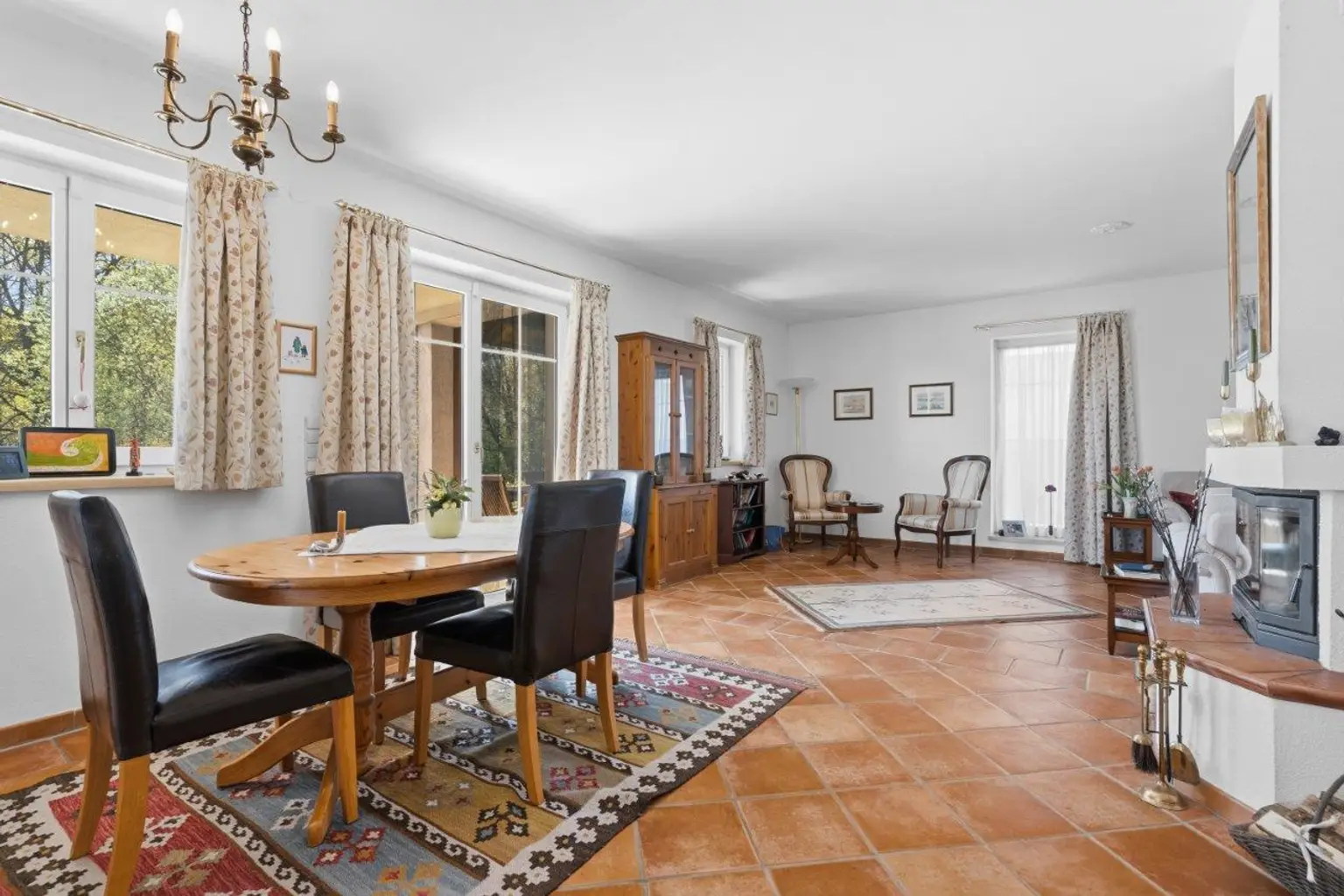 08 EFH 2113 Essbereich