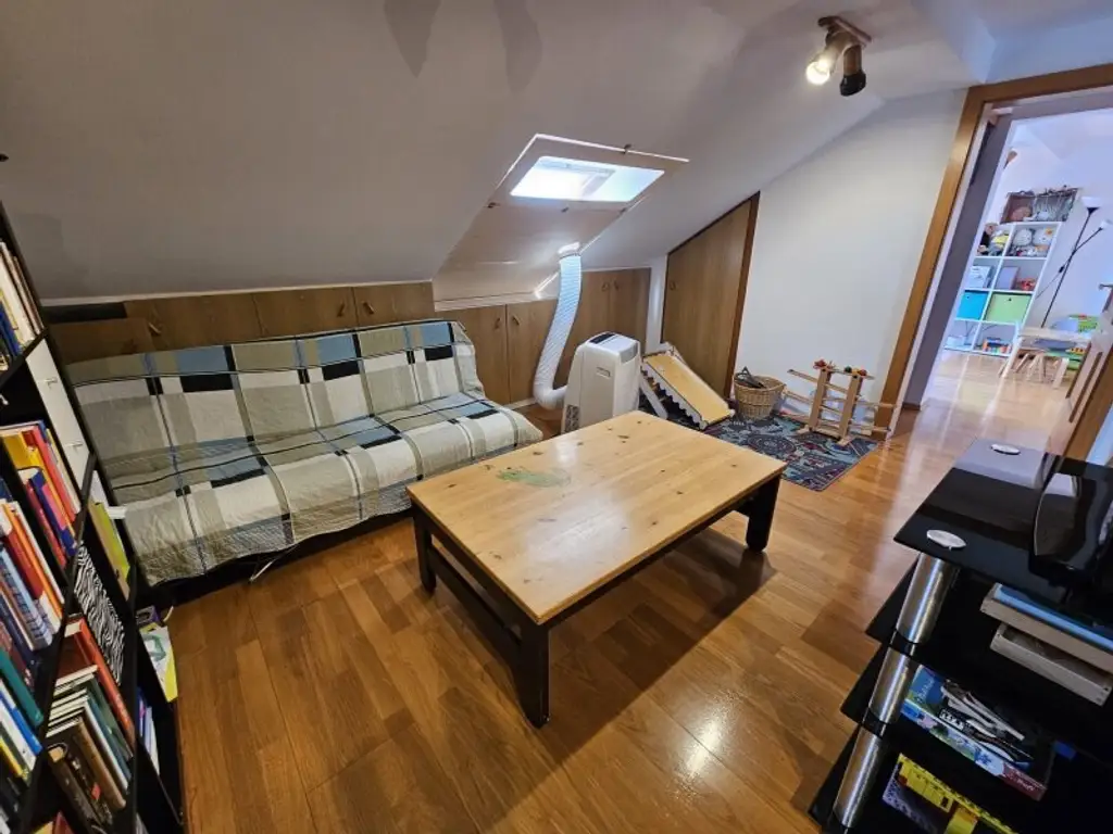 Einfamilienhaus mit Sauna uvm. auf Pachtgrundstück (verlängerbar) in Steinbrunn mit Zugang zum Badeteich!