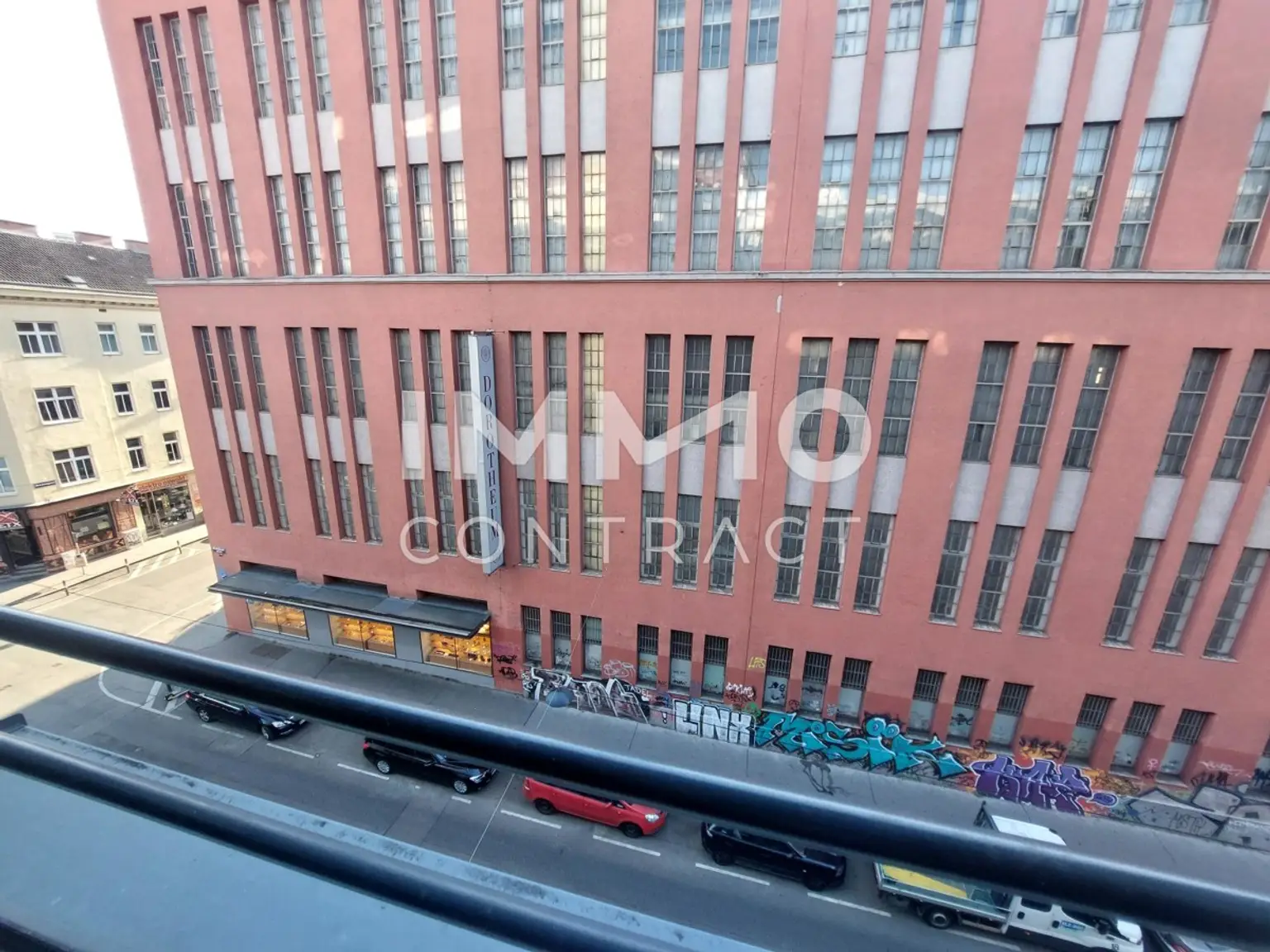 NUR SCHRIFTLICHE ANFRAGEN BITTE. 2-Zimmer-Wohnung mit Balkon in der Wielandgasse