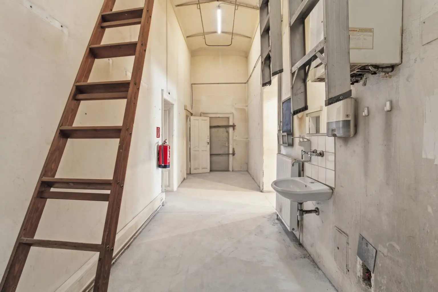 IMG_8630 | LOKAL mit Auslagefront – Sichtbarkeit garantiert - 1070 WIEN | Prima Service Immobilien