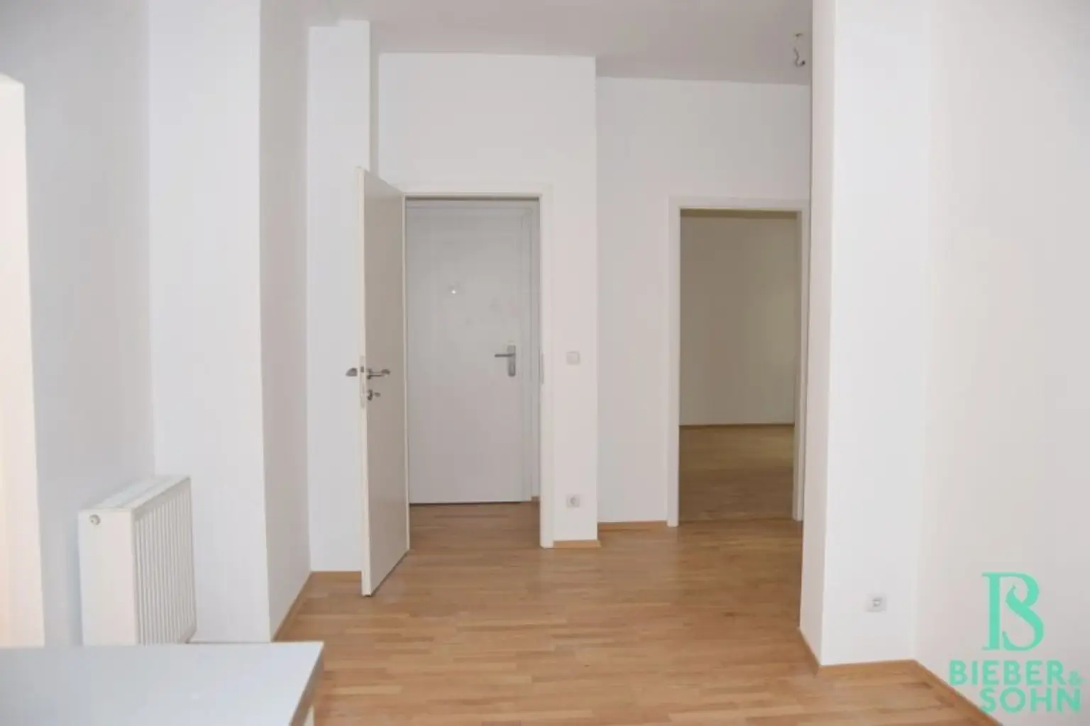 Mitten im 5.! Westterrasse - Top renovierte, große, sonnige Wohnung - Ruhelage