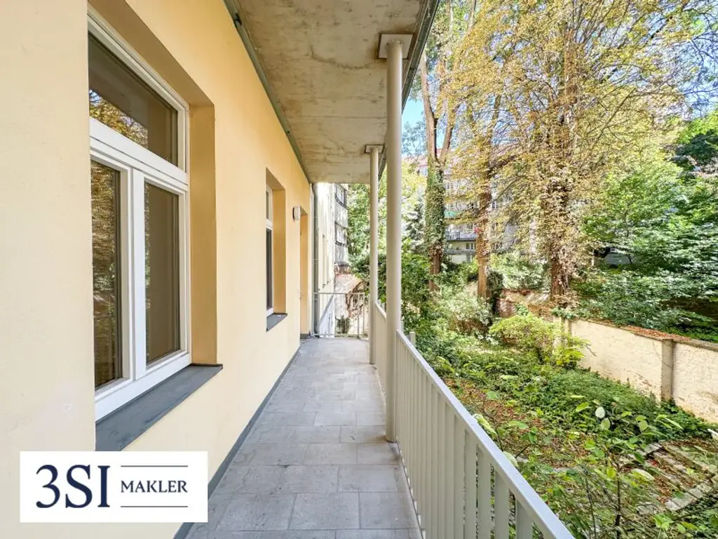Großzügige Sonnenterrasse + absolute Privatsphäre - Helle 3-Zimmer-Wohnung in eleganter Altbauliegenschaft im 3. Bezirk