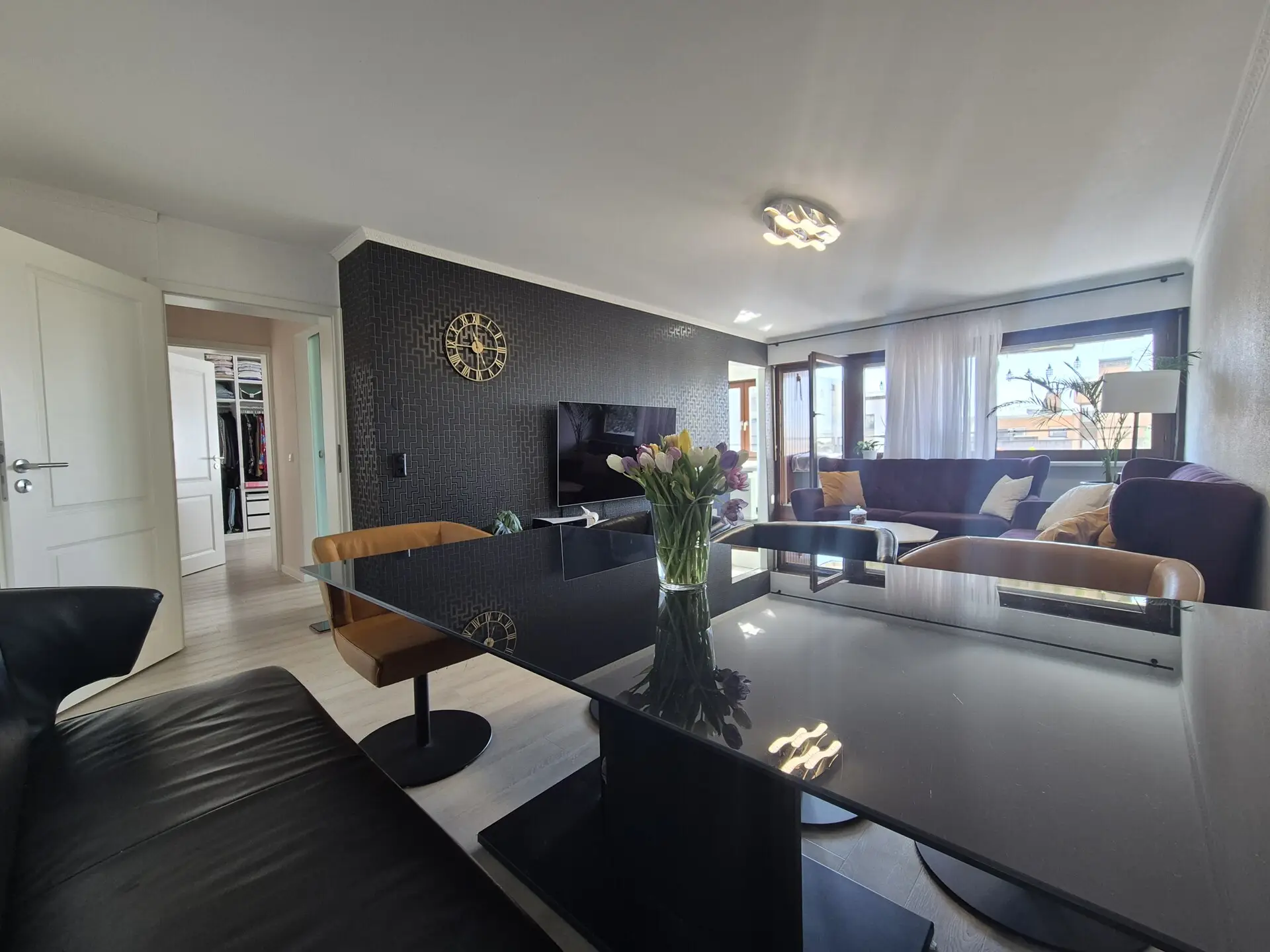 Wohnzimmer Ansicht 2 mit Essbereich