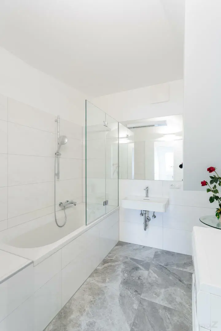 8043 Kauf: 3 Zimmer Erstbezugswohnung in stilvollem Gebäude nahe Hilmteich & KF UNI Graz