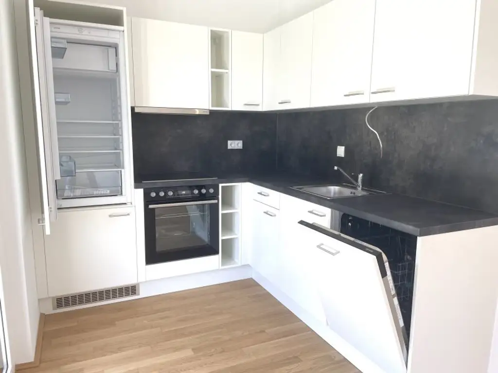 Wunderbare 2-Zimmer Wohnung in ruhiger Lage mit Blick über die Skyline! Ab 01.11