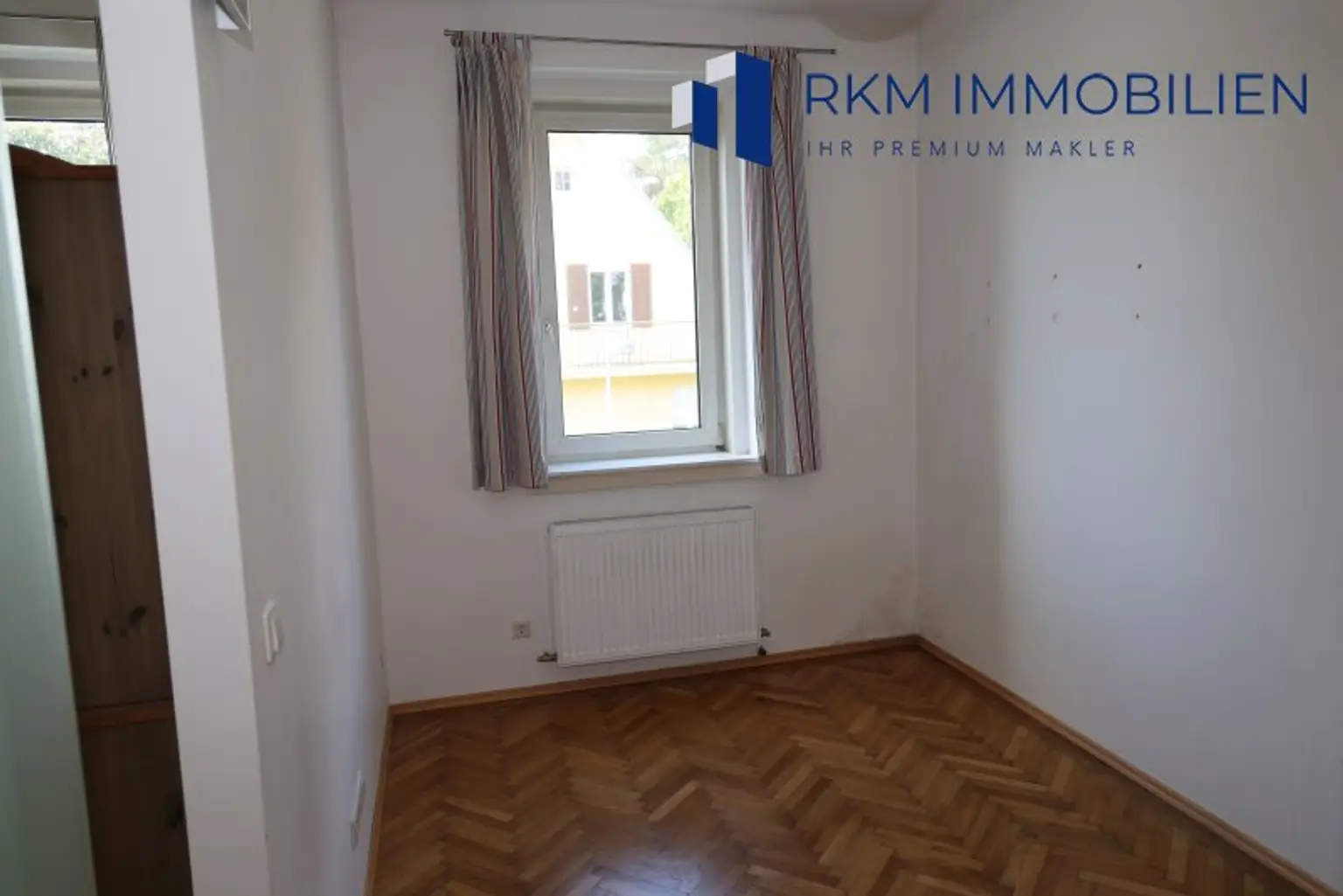 Traumhaftes Mehrfamilienhaus in Wien 1230: 9 Zimmer, Garten, Balkon und Garage - Ihr neues Zuhause!