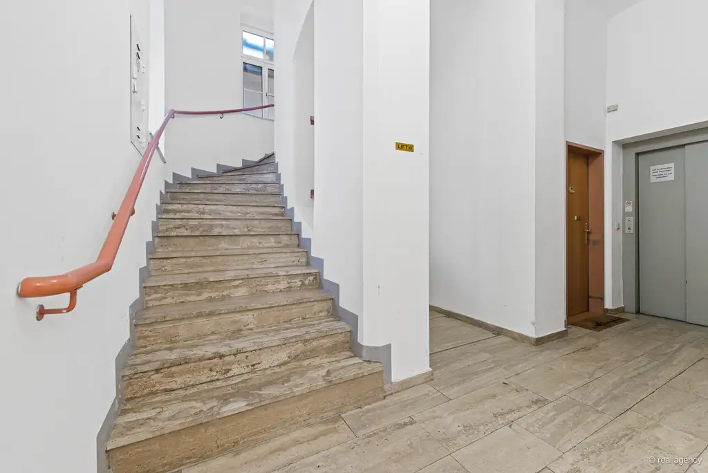 SERVITENVIERTEL - viel Wohnung auf wenig M²- und dann auch noch eine Terrasse im Regelgeschoß!