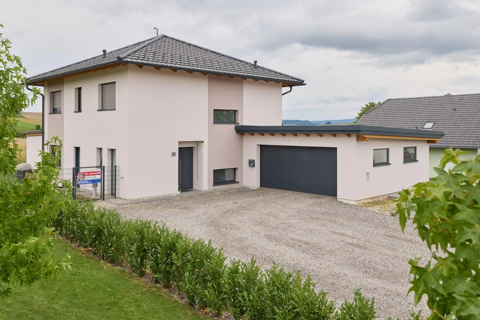Ihr Wohntraum wartet: Energieeffizientes Zuhause in ruhiger Siedlungslage