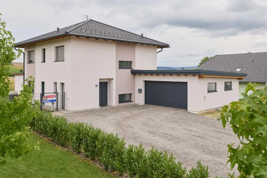 Ihr Wohntraum wartet: Energieeffizientes Zuhause in ruhiger Siedlungslage