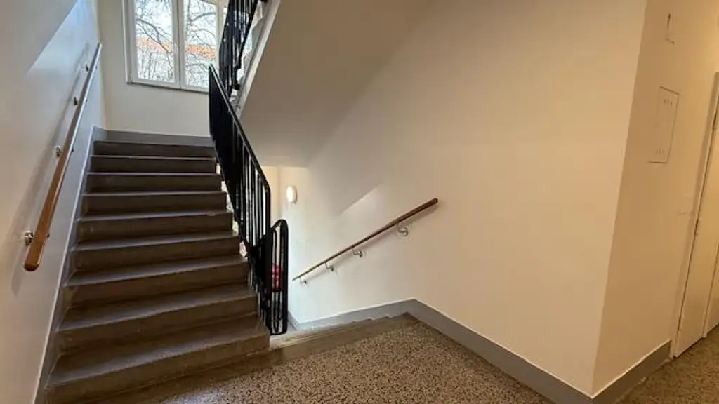 Top Lage an Grenze zum 1. Bezirk. 2 -Zimmer Neubauwohnung mit Stellplatz im Innenhof!
