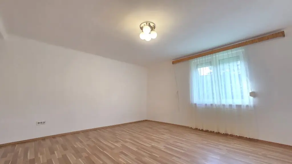 Ein/Zweifamilienhaus * teilweise renoviert * direkt am Wald gelegen * Ruhelage