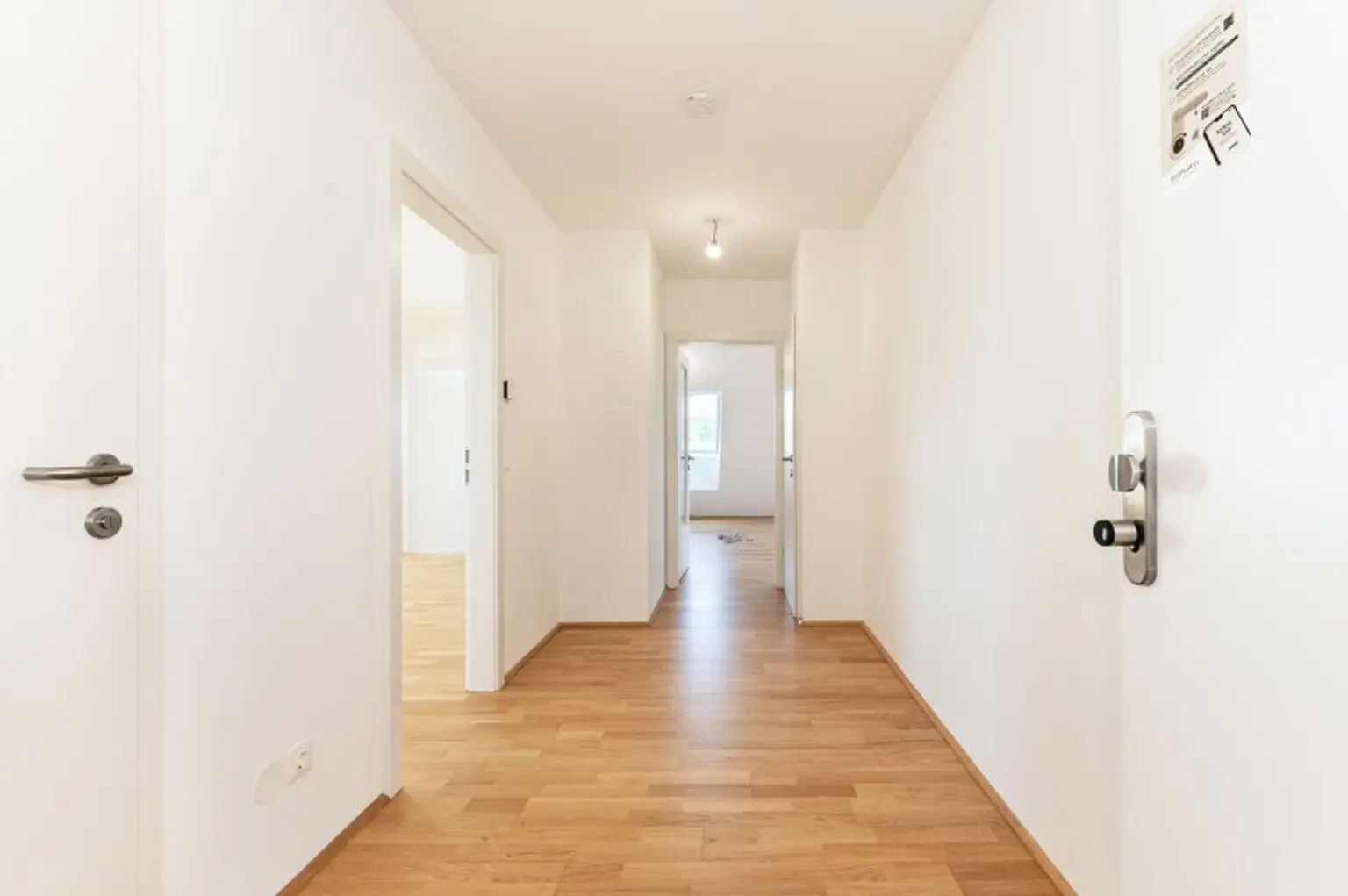 Erstbezug ab Oktober! Grandiose 4-Zimmer-Terrassenwohnung inkl. Parkplatz in Hietzing zu vermieten!
